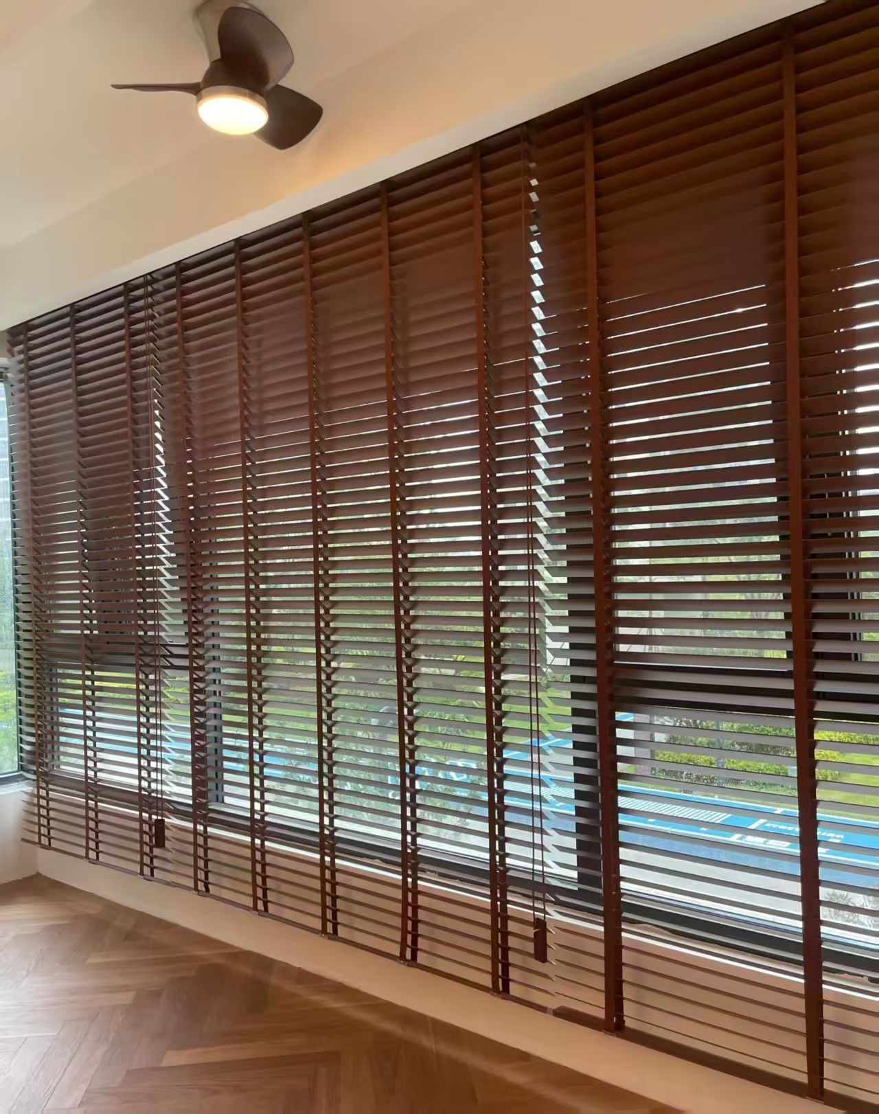 motorized 35mm wooden venetian blinds (复制) motorized 35mm wooden venetian blinds (复制)