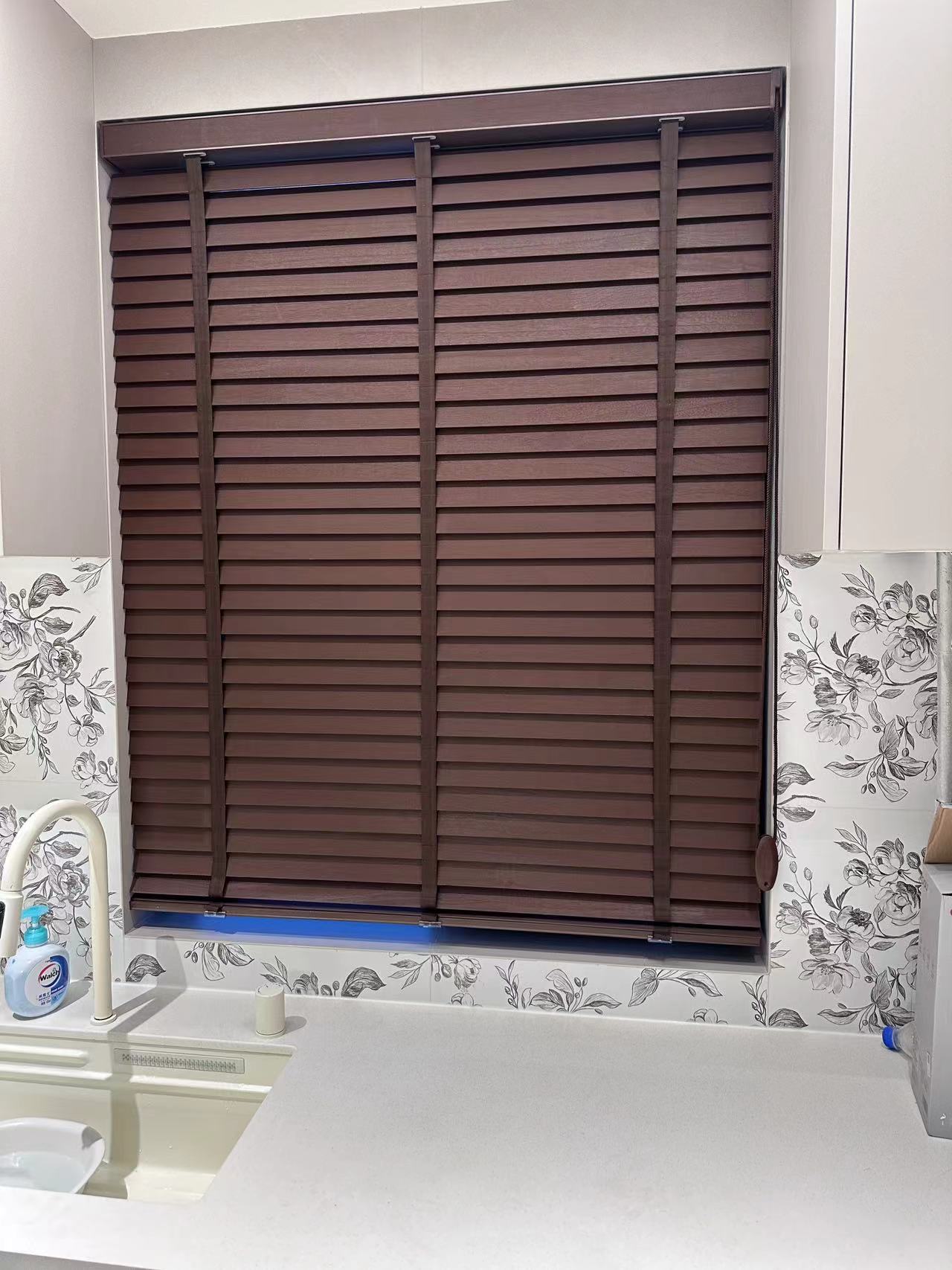 motorized 35mm wooden venetian blinds (复制) motorized 35mm wooden venetian blinds (复制)