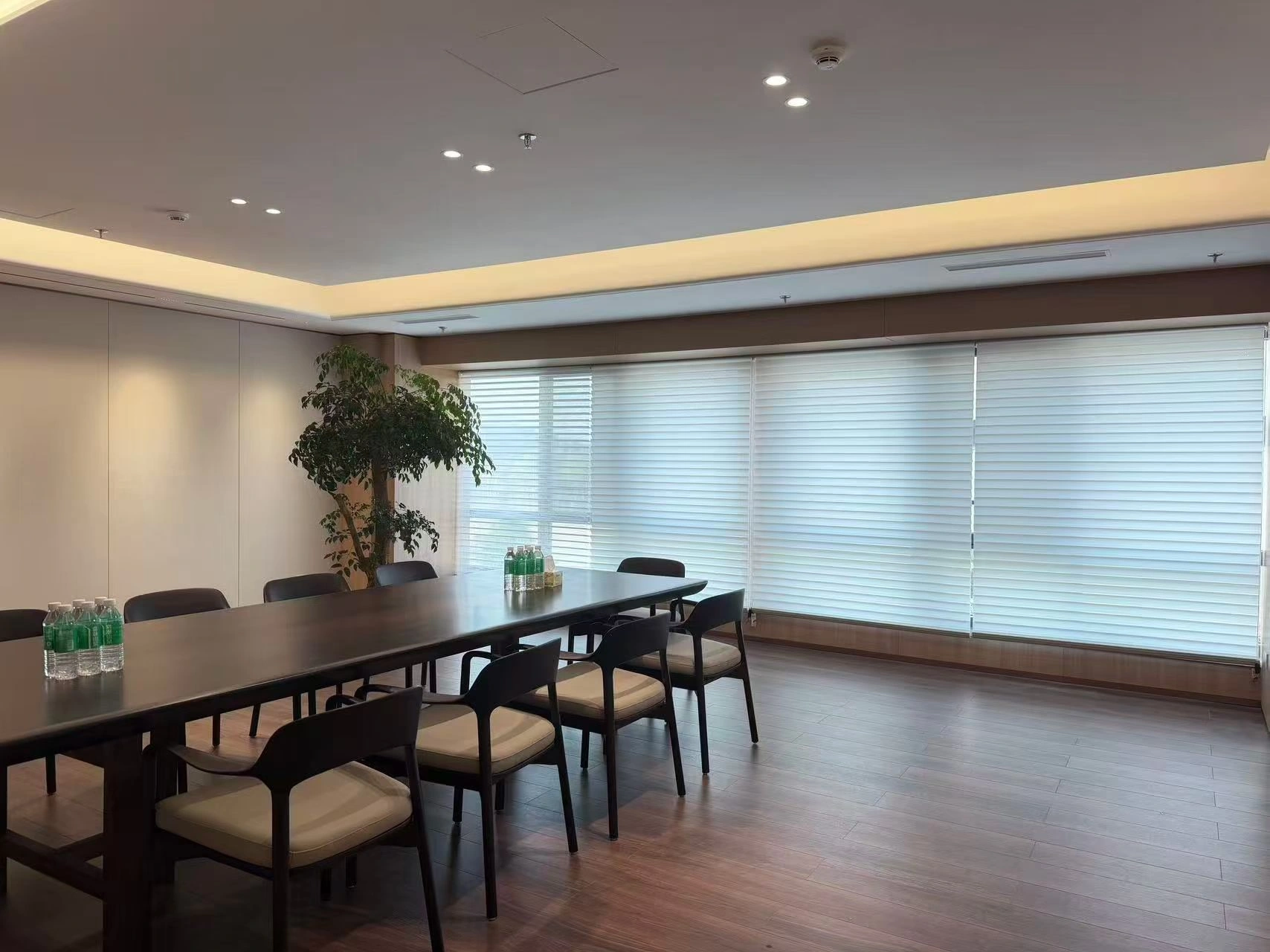 sunscreen shangri la blinds